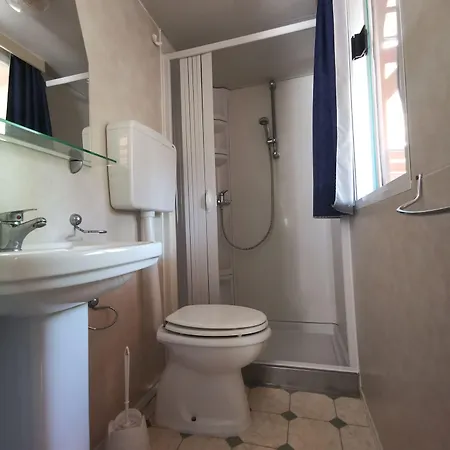 Hotel Baia Calenella 2*